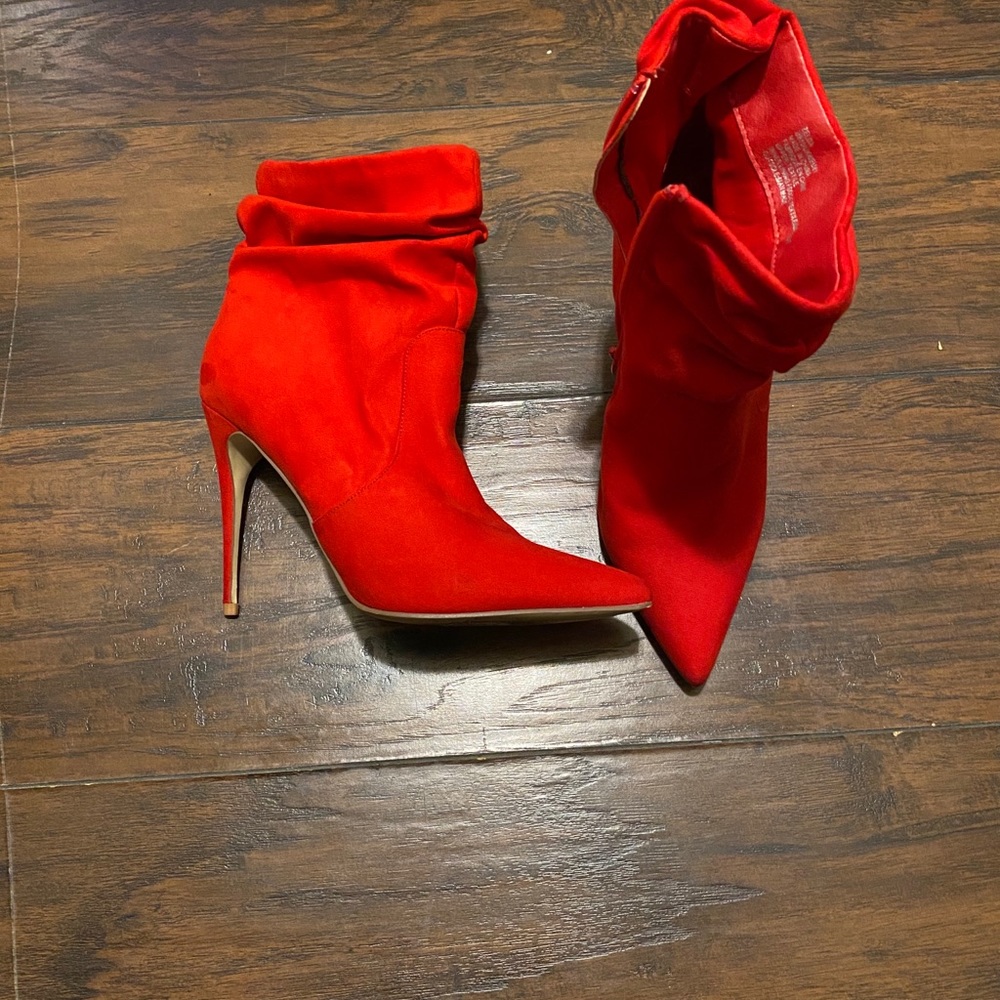 Red booties - Picture 2 of 2